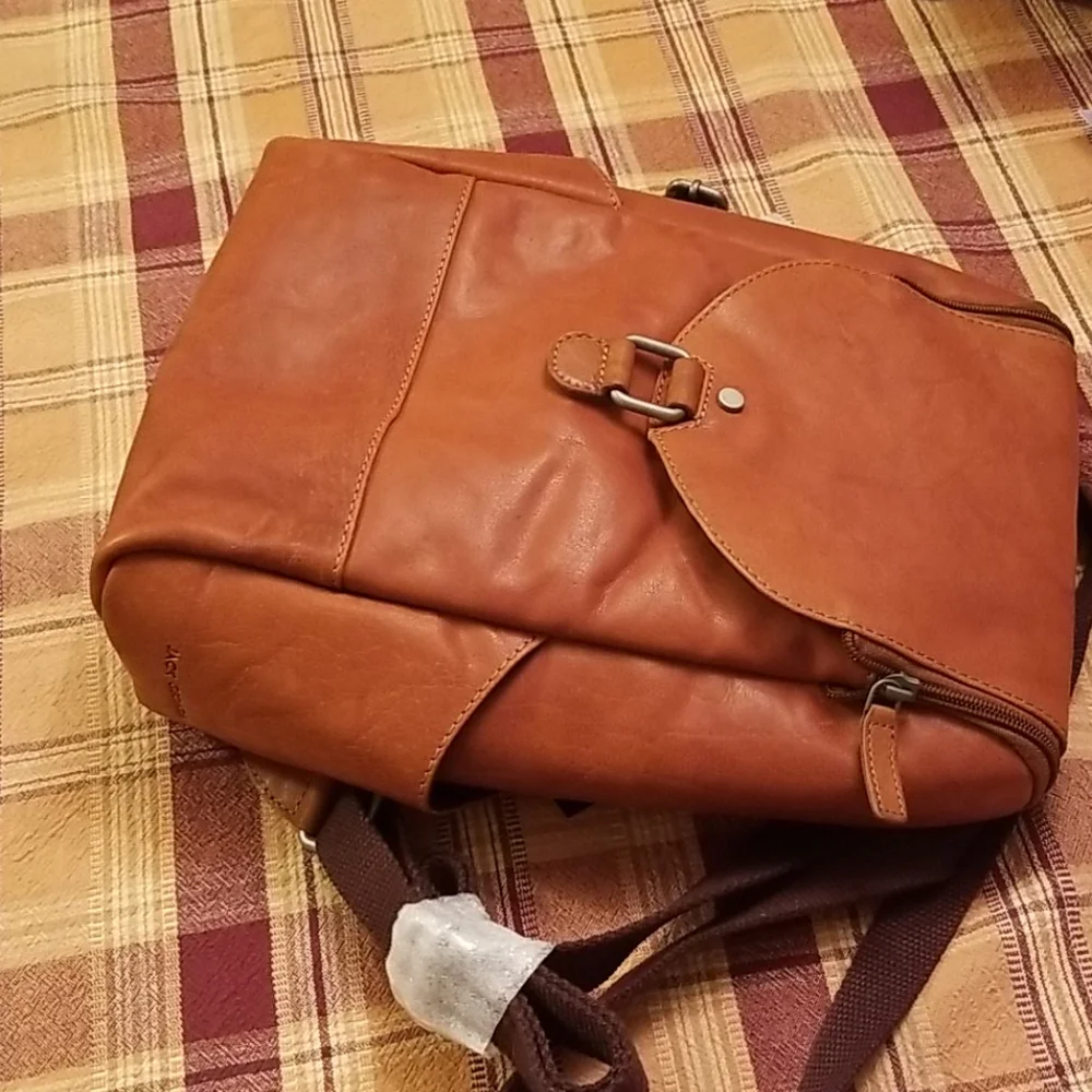 🆕️Jack Georges convertable backpack